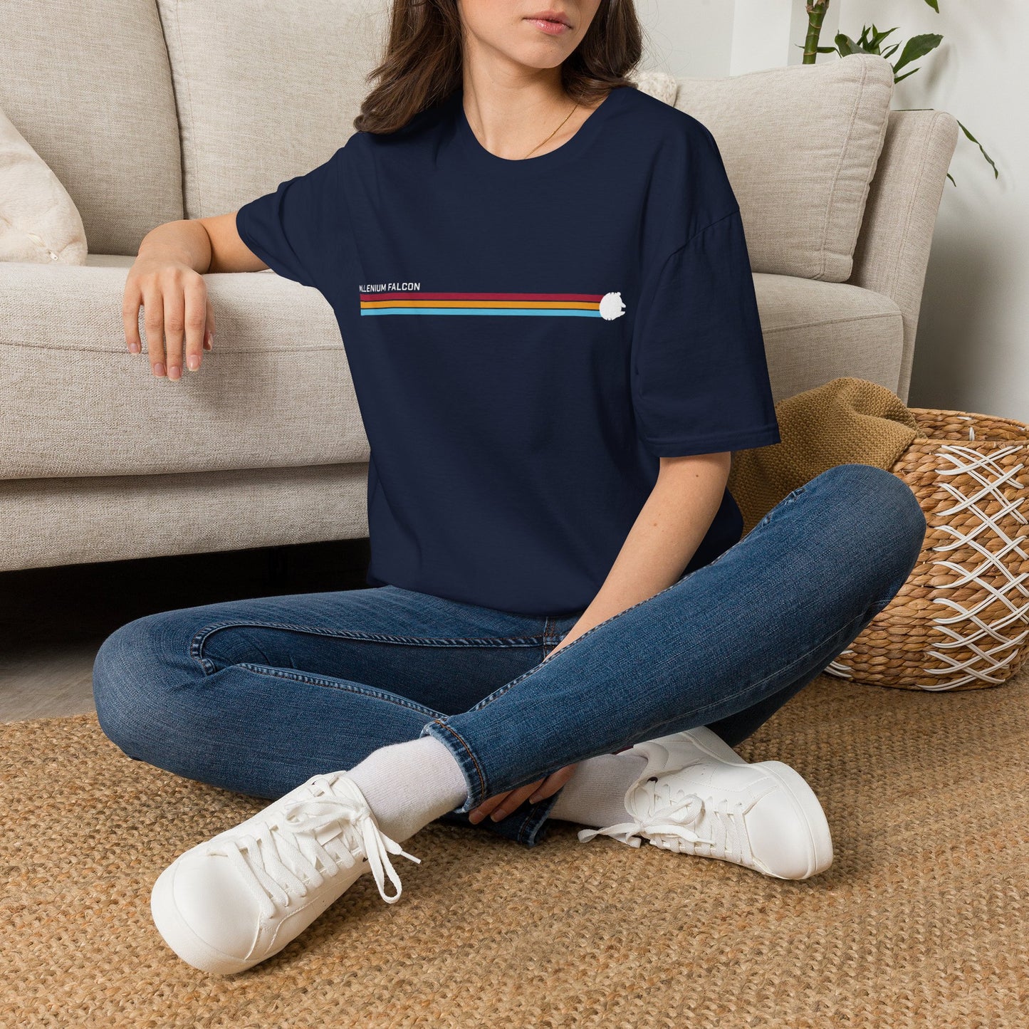 Millennium Falcon Hyperspace Tee – Minimalistisches Sci-Fi T-Shirt