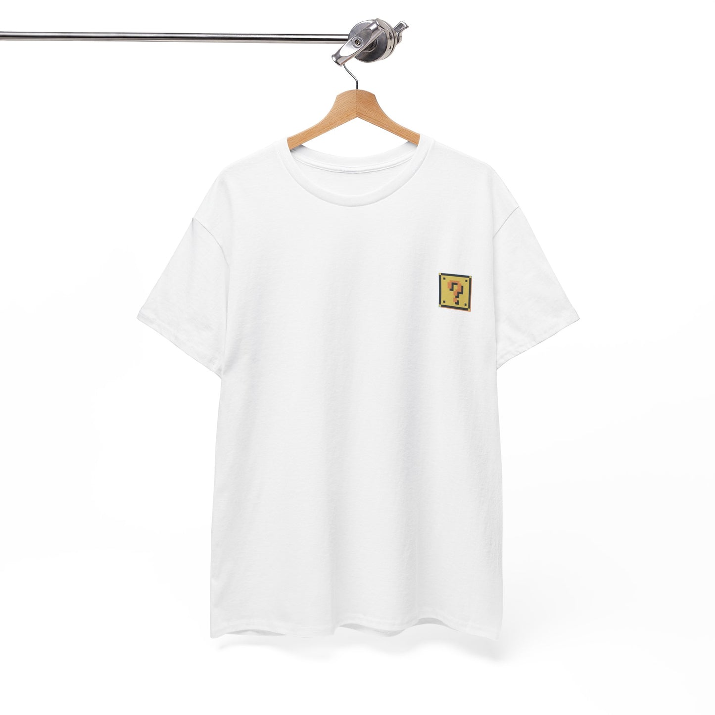 Mystery Box Pixel-Art T-Shirt – Retro Gaming Klassiker