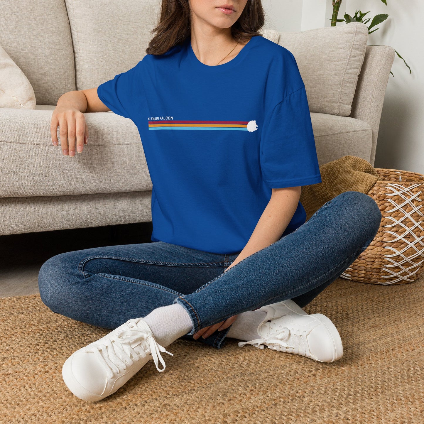 Millennium Falcon Hyperspace Tee – Minimalistisches Sci-Fi T-Shirt